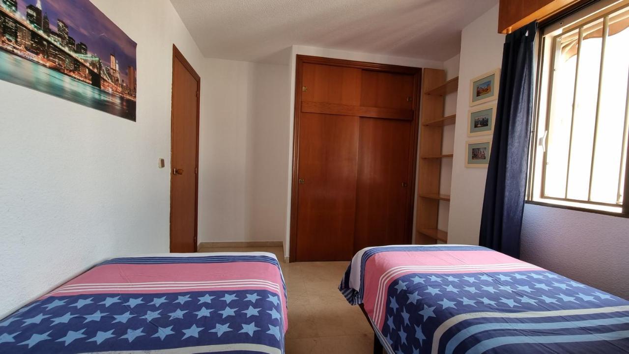 Atico Con Terraza Y 2 Habitaciones En Casco Antiguo Benidorm Exterior foto