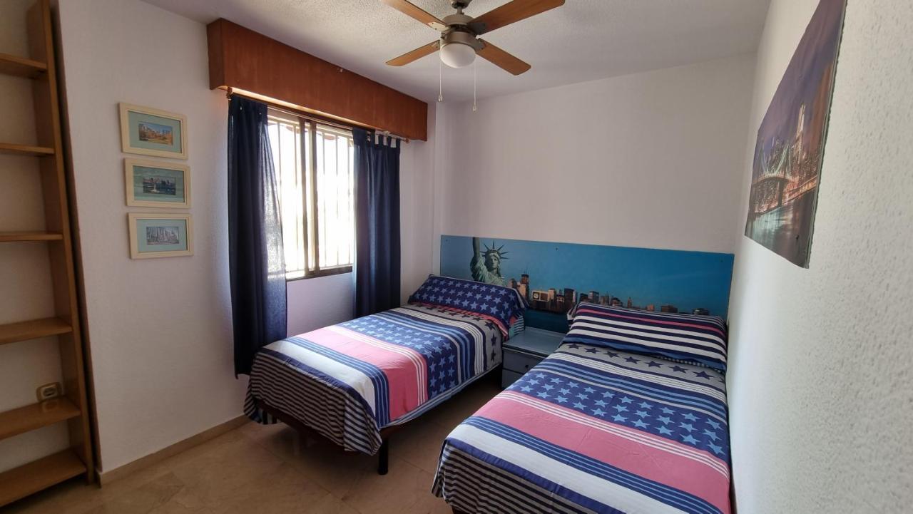 Atico Con Terraza Y 2 Habitaciones En Casco Antiguo Benidorm Exterior foto